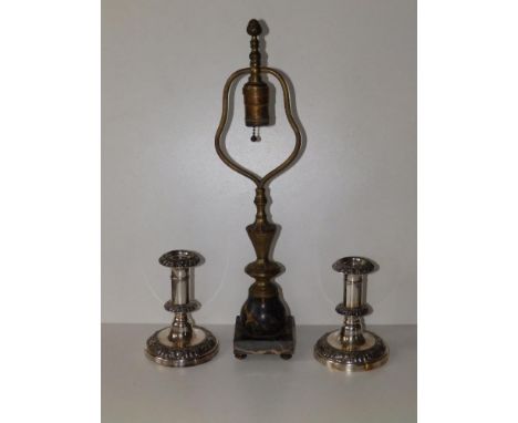 An old brass table lamp on dark marble base, 18" and a pair of dwarf EP candlesticks, 5.5". (3)