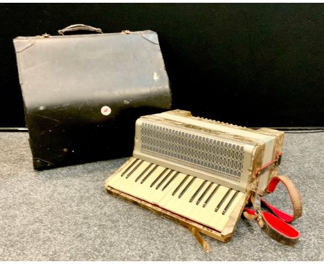 A vintage Alvari 36 base piano accordion, cased 