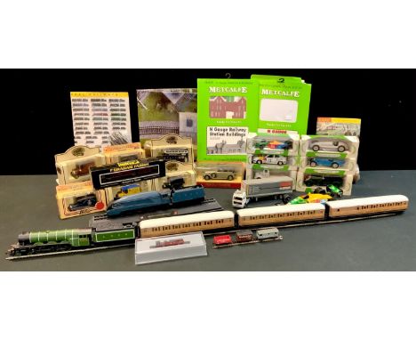 Toys - OO Gauge Hornby Flying Scotsman locomotive and tender, three coaches, track etc;  other N Gauge, Graham Farish Duchess