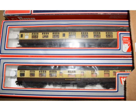 Group of two boxed Lima 00 gauge coaches to include restaurant car etc