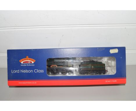 Boxed Bachmann 00 gauge 31-409 Lord Nelson "Sir John Hawkins" BR green, early emblem, No 30865 locomotive