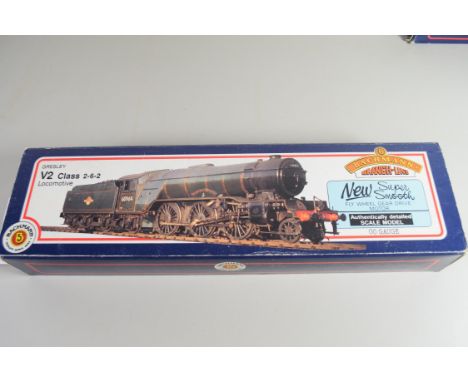 Boxed Bachmann 00 gauge 31-553A V2 "Coldstreamer" BR black, early emblem No 4844 locomotive