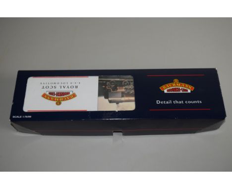 Boxed Bachmann 00 gauge 31-280 P-boiler Scot "Gordon Highlander" LMS crimson 4000gal tender No 6106