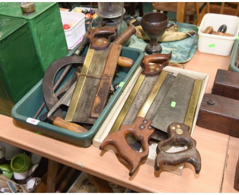 Two trays of vintage wooden and brass joiners tools including saws by: Mawle & Co, Nottingham; Spear & Jackson; F. Brittain, 