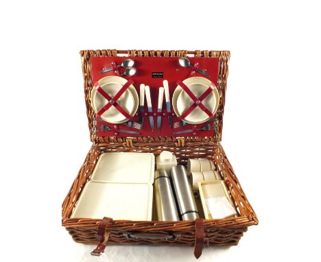 A Sirram fitted picnic basket