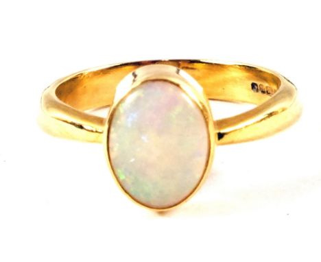 An 18ct Gold Opal set ring, size E