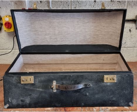 A vintage classic car trunk, 79 x 46 x 28cm