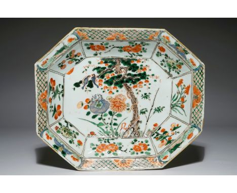 A Chinese famille verte hexagonal deep dish, Kangxi  Dim.: 27,5 x 23,5 x 5,5 cm  Condition reports and high resolution pictur