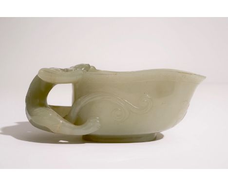 A Chinese pale celadon jade libation cup, 19th C.  L.: 14 cm - W.: 7 cm - H.: 5,5 cm  Condition reports and high resolution p