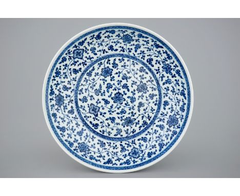 A Chinese Ming-style flower scroll dish, Yongzheng/Qianlong, ex-coll. August The Strong  Dia.: 37,5 cm - H.: 8,5 cm  Conditio