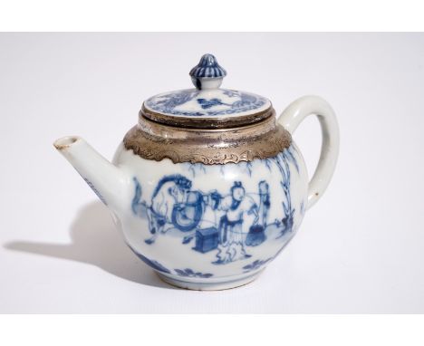 A Chinese silver-mounted blue and white covered teapot, Kangxi  L.: 14,5 cm - H.: 9 cm  Condition reports and high resolution