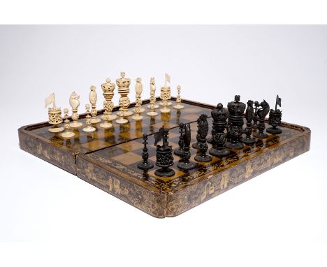 A fine Chinese lacquer chess and backgammon board with ivory game pieces, 19th C.  Dim.: 49,5 x 49,5 cm (board)H.: 6 cm (pawn