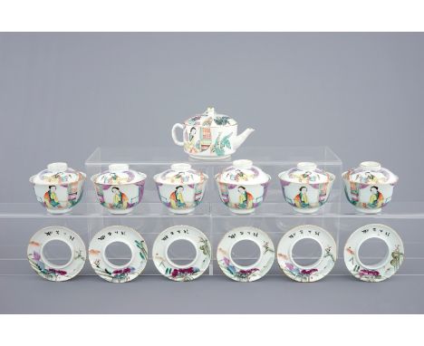 A Chinese qianjiang cai teapot and six matching covered cups on stands, 19/20th C.  The teapot: H.: 9,5 cm - L.: 17,5 - W.: 1