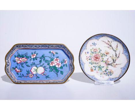 A Chinese Canton enamel floral saucer, Yongzheng and a rectangular saucer, 19th C.  Dia.: 11 cm Dim.: 15,5 x 9 cm  Condition 