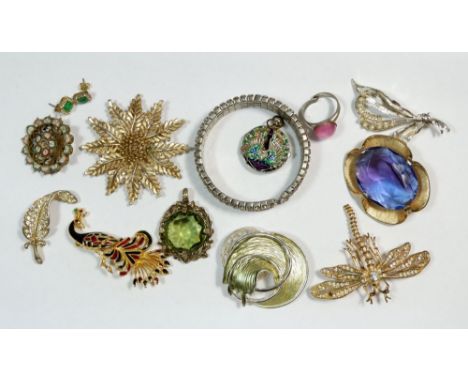 A group of vintage costume brooches and an antique micro mosaic brooch 