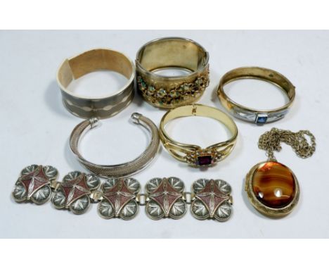 A box of vintage bangles 