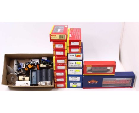 Rolling stock: Bachmann POS Mk 1 coach; 3 Bachmann goods wagons; two Dapol wagons; 7 Hornby wagons; 4 Hornby ‘Bug’ coaches. A