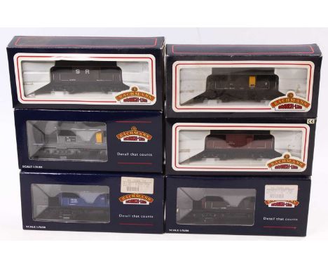 Six Bachmann-Branch-Line ‘Queen Mary’ Brake vans: 33-826 S&amp;T Dept; 33-827 SR; 33-825 BR brown; 33-829 Stone/Barrier; 33-8