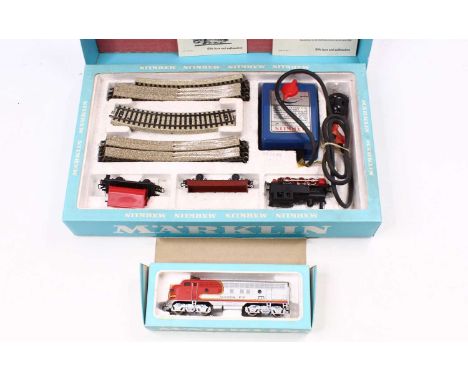 Marklin HO gauge Electric Passenger train set No.2949 complete with a transformer, together with No.4060 Santa Fe Diesel Loco