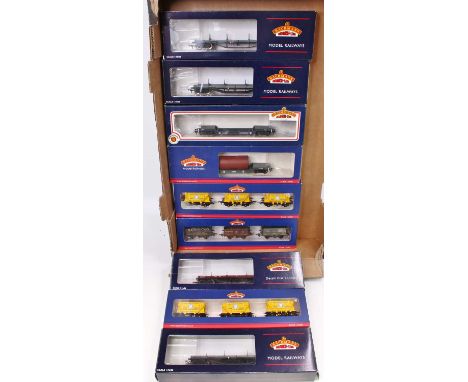 Bachmann Branch-line wagons: set of 3 37-095 Northern private owner wagons, weathered; 2 sets of 3 38-286 Presflo ‘Blue Circl