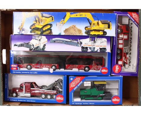 One tray containing a quantity of Siku diecast vehicles to include 1/50 and 1/55 scale examples, to include a No. 3131 Asphal