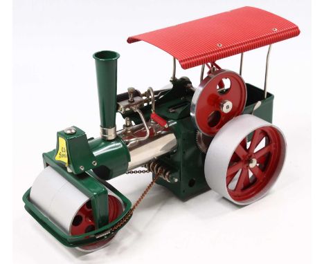 Wilesco, Old Smoky steam roller traction engine comprising of green, chrome and red body complete with funnel and burner, loo
