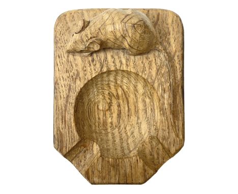 'Mouseman' oak ashtray carved with mouse signature, by Robert Thompson of Kilburn Dimensions: Length/Width:&nbsp;10cm&nbsp;