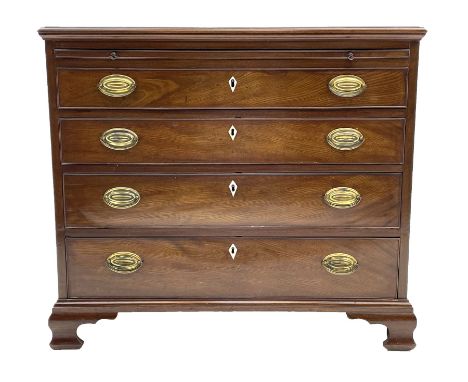 Georgian mahogany bachelors chest, rectangular moulded top over leather inset slide and four long graduating drawers, the dra