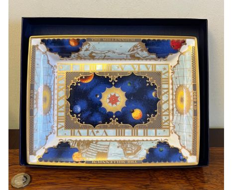 THE ROYAL HOUSEHOLD MILLENNIUM ROYAL WORCESTER CHRISTMAS 2000 PLAQUE IN ORIGINAL BOX, APPROX 21 x 16.5cm
IN PERFECT CONDITION