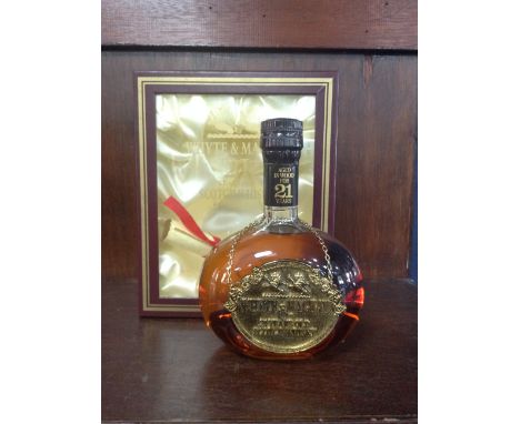 WHYTE & MACKAY 21 YEARS OLD Blended Scotch Whisky 70cl, 43% volume, in box with scroll.