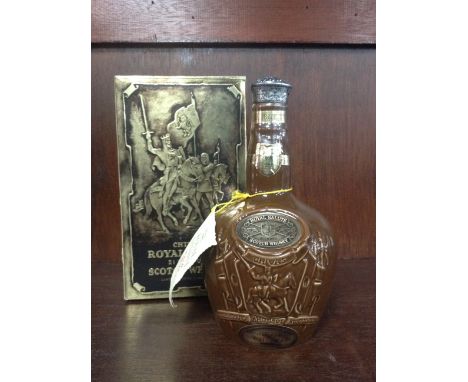 CHIVAS BROTHERS ROYAL SALUTE AGED 21 YEARS - BROWN FLAGON Blended Scotch Whisky. 75cl, 40% volume, in Spode ceramic flagon, f