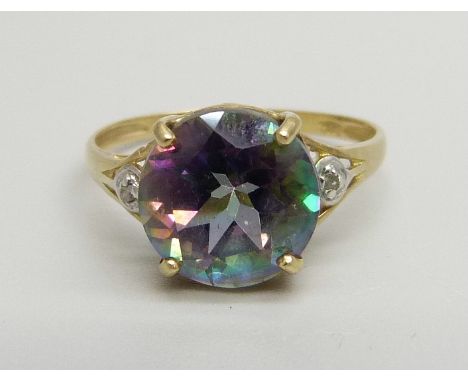 A 9ct gold and mystic topaz ring, 1.7g, L 