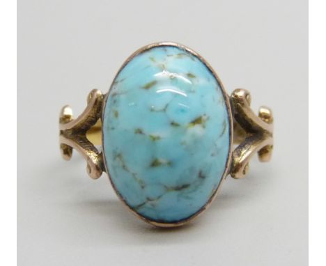 A Victorian gold and blue stone ring, worn Chester marks, 3.1g, J 