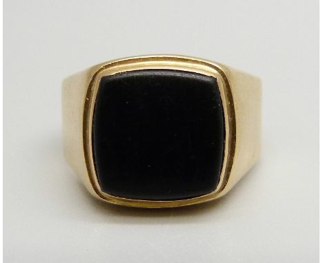 A yellow metal ring, 4.5g, S 