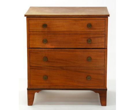 A 19TH C MAHOGANY COMMODE, 63CM W, TWO SIMILAR MAHOGANY TRIPOD TABLES, 34 AND 35CM D AND FOUR EARLY 19TH C MAHOGANY AND ELM D