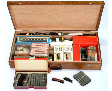 A COLLECTION OF HORNBY AND OTHER MODEL RAILWAYS, IN AN OAK CASE, SOME BOXED