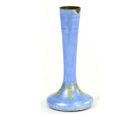 A NORWEGIAN SILVER GILT AND BLUE GUILLOCHE ENAMEL SOLIFLEUR VASE, WITH RAISED GILT DECORATION, 12CM H, BY DAVID ANDERSEN, C18