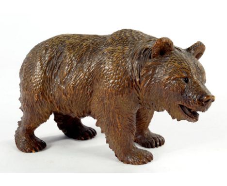 A SWISS CARVED LIMEWOOD MODEL OF A BEAR, WITH BLACK BOOT BUTTON EYES, 12CM H, C1900