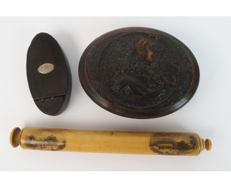 An early 19th Century horn Charles I portrait snuff box with central circular panels of Charles I facing right, the outer edg