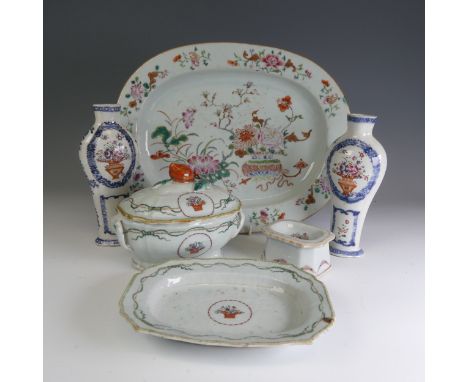 A 19thC Chinese famille rose Platter, decorated in the typical style, W 27.5cm x L 35cm, together with an 18thC Chinese expor