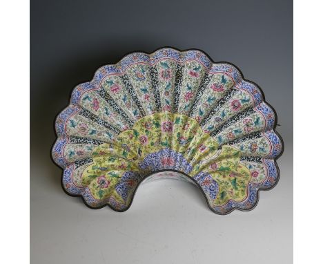 An 18thC Chinese enamelled shell-shaped Basin, decorated in Cantonese enamels of floral, with further depictions verso, raise