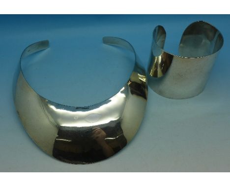 A large 925 silver necklace and a matching wide bangle, 195g