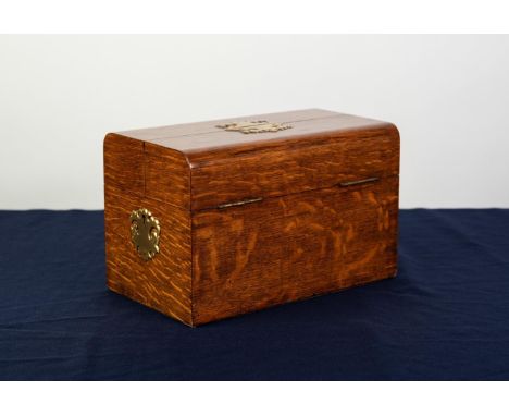 H. GREAVES, NEW STREET, BRIMINGHAM, GOOD QUALITY EARLY 20th CENTURY LIGHT OAK AND BRASS MOUNTED CIGAR BOX, deep two-part fitt