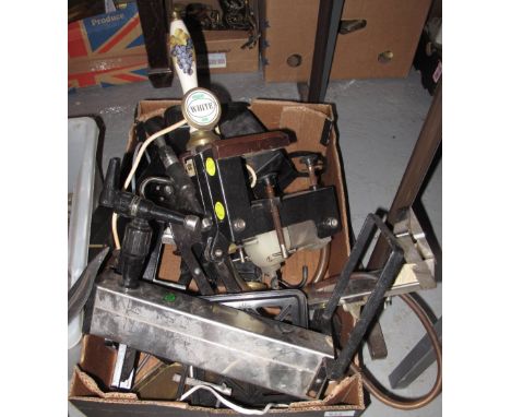 Tray of various brewerania items to include: Carlsberg Export advertising light; beer pumps; draught wine pump etc.