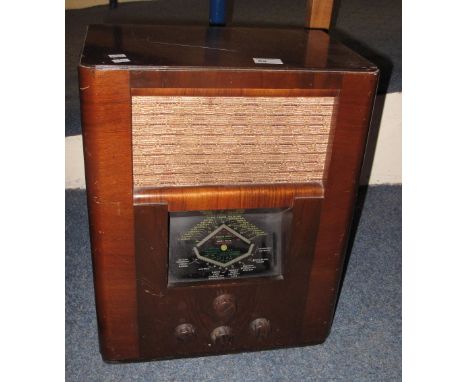 Vintage Pye valve radio in mahogany finish case.