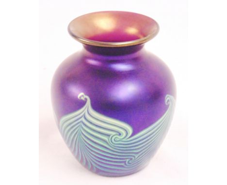 Okra art glass vase, etched to the underside Glassguild Founder Member 199711998 No1499, 11cm tall