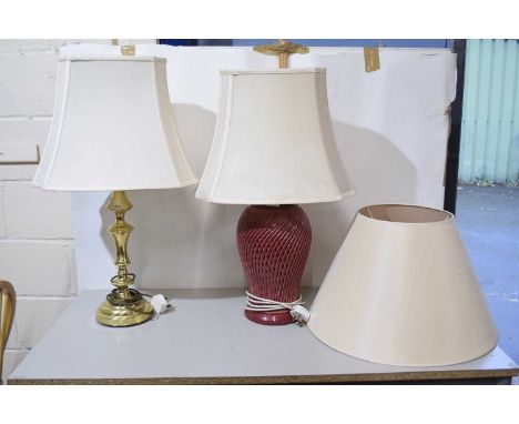 Brass based table lamp together with a further ceramic table lamp (2)