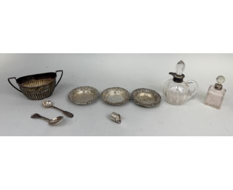 SILVER ITEMS TO INCKUDE A SUGAR BOWL, 900 SILVER DISHES, GLASS BOTTLES, SOVEREIGN CASEWeighable silver: 300gms