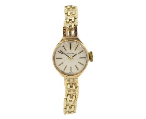 Bulova 9ct gold ladies manual wind wristwatch, hallmarkedCondition Report:Approx 7.85gm (excluding movement)