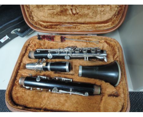 A vintage LaFleur clarinet in case